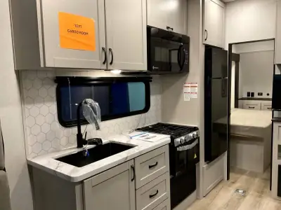 2026 Jayco Seismic Travel Trailer Toy Hauler 214 photo 15