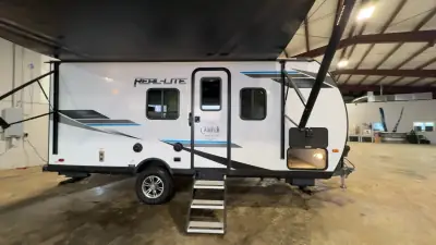 2022 Forest River PALOMINO REAL LITE 186 photo 4