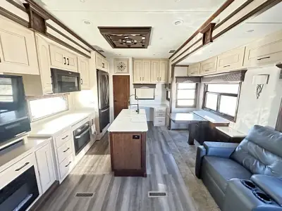 2021 Drv Mobile Suites Luxury 36 RKSB photo 11
