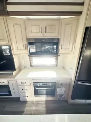 2021 Drv Mobile Suites Luxury 36 RKSB photo 17