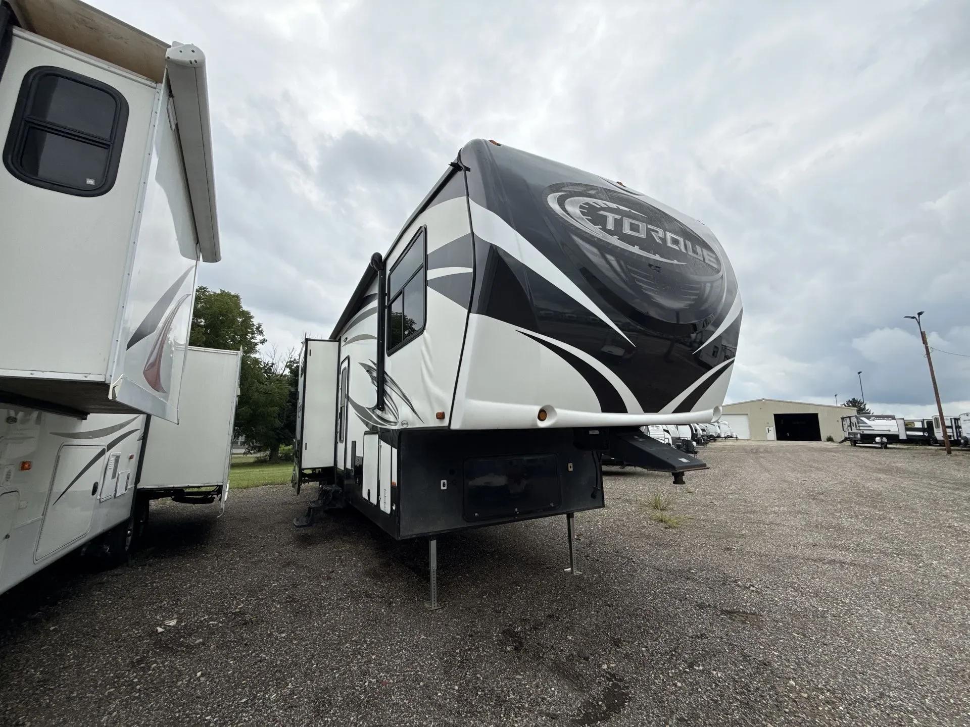 2017 Heartland Torque TQ 365 exterior