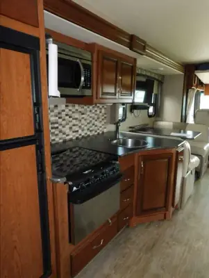 2017 Fleetwood Flair 30P Handicap Accessible photo 17