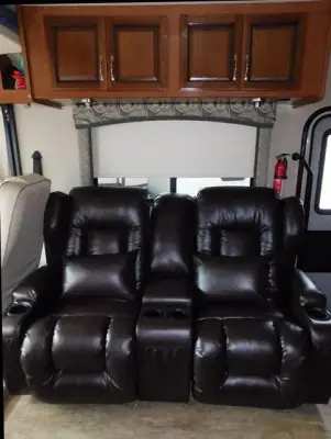 2017 Fleetwood Flair 30P Handicap Accessible photo 19