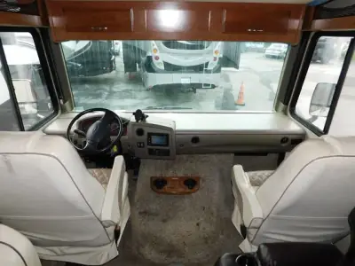 2017 Fleetwood Flair 30P Handicap Accessible photo 10