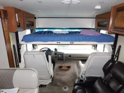 2017 Fleetwood Flair 30P Handicap Accessible photo 12
