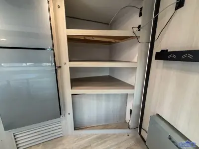 2027 Coachmen Catalina Legacy Edition 323BHDSCK photo 17
