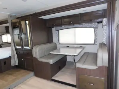 2019 Thor Chateau 24F photo 18