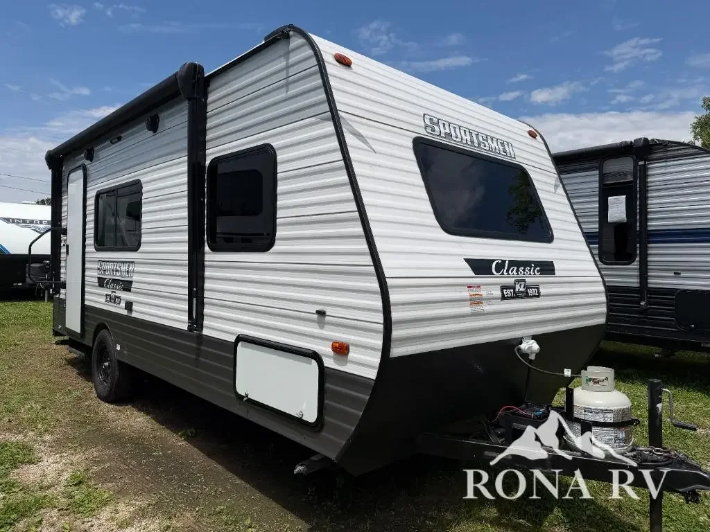 2022 K-Z Sportsmen Classic 160QB exterior