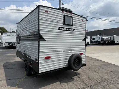 2027 Sunset Park Sun Lite LTD 13BD photo 6