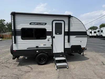 2027 Sunset Park Sun Lite LTD 13BD photo 3