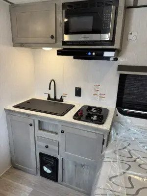 2027 Sunset Park Sun Lite LTD 13BD photo 10