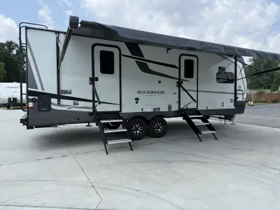 2027 Forest River Rockwood Ultra Lite 2608BS photo 5