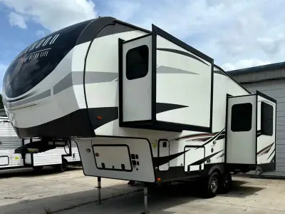 2021 Forest River Rockwood Ultra Lite 2442BS
