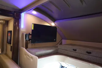 2019 Thor Motor Coach Omni BB35 photo 26
