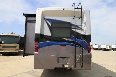 2019 Thor Motor Coach Omni BB35 photo 8