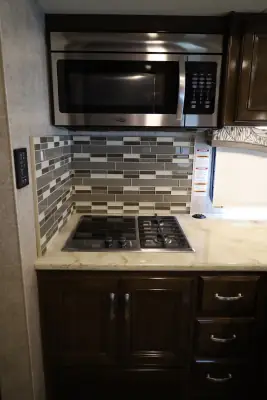 2019 Thor Motor Coach Omni BB35 photo 14