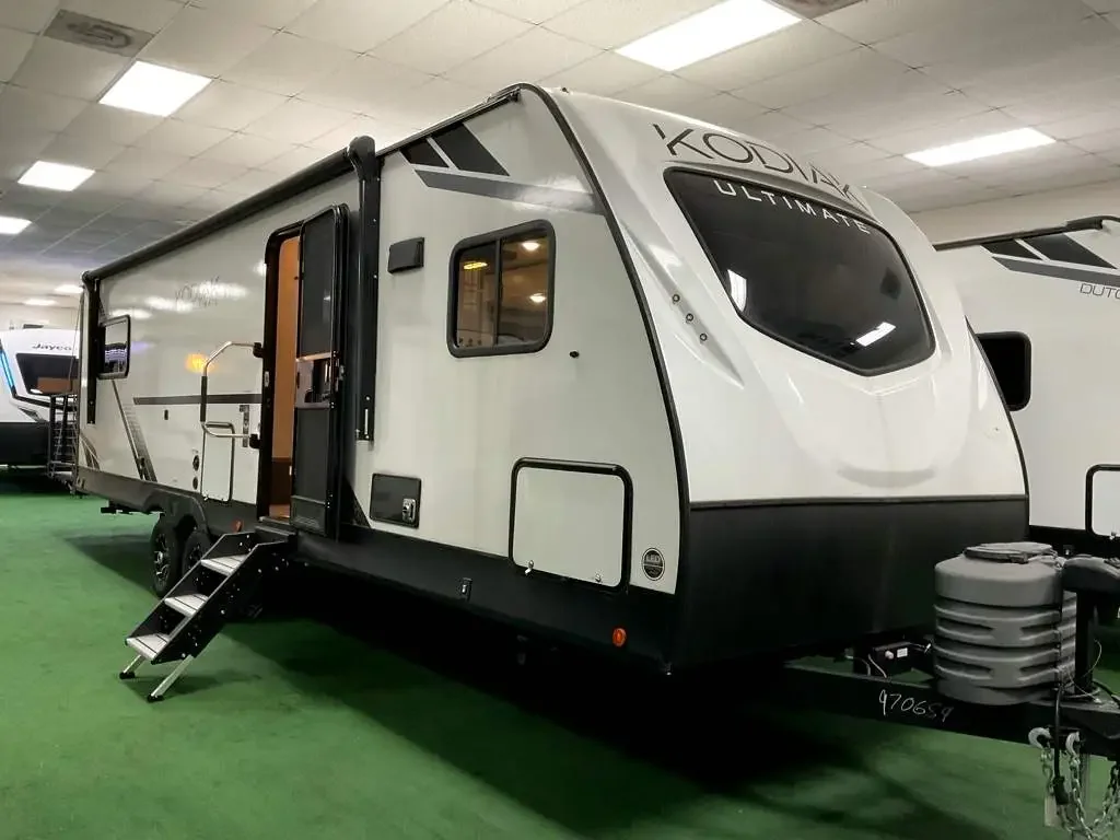 2025 Dutchmen Kodiak Ultimate 2900FKSP exterior