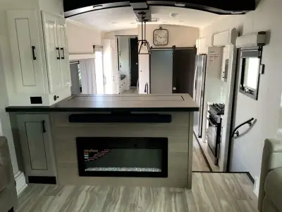 2025 Jayco Pinnacle 38FLGS photo 9