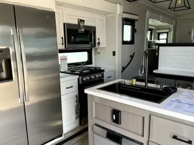 2025 Jayco Pinnacle 38FLGS photo 7