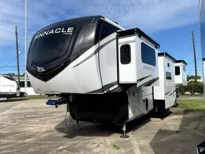 2025 Jayco Pinnacle 38FLGS photo 5