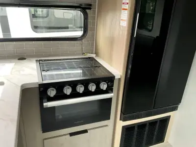 2025 Dutchmen Kodiak SE 280BHSL photo 12