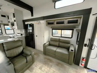 2027 Forest River Puma Vista 403LFT photo 9