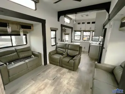 2027 Forest River Puma Vista 403LFT photo 6