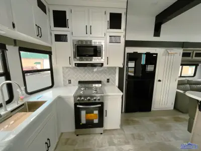 2027 Forest River Puma Vista 403LFT photo 14