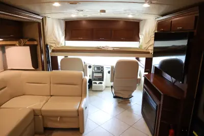 2014 Winnebago Forza 34T photo 22