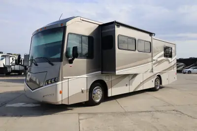 2014 Winnebago Forza 34T photo 2