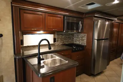 2014 Winnebago Forza 34T photo 13