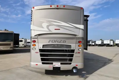 2014 Winnebago Forza 34T photo 7