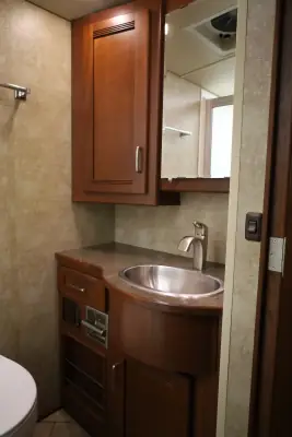 2014 Winnebago Forza 34T photo 20