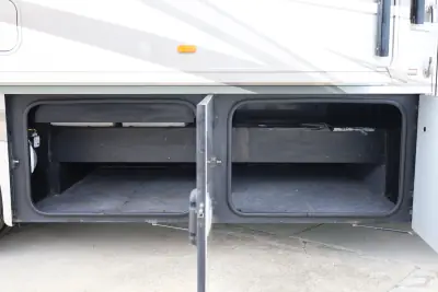 2014 Winnebago Forza 34T photo 26