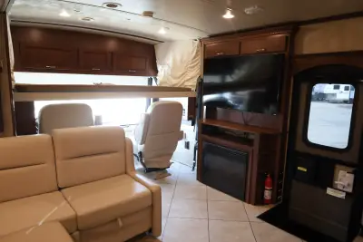 2014 Winnebago Forza 34T photo 11