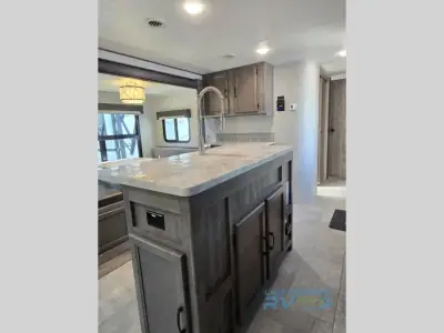 2020 Coachmen Apex Ultra-Lite 293RLDS photo 14