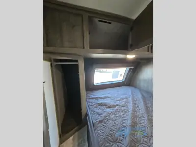 2020 Coachmen Apex Ultra-Lite 293RLDS photo 25