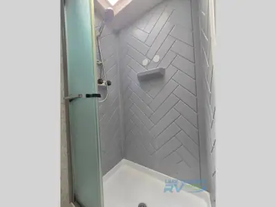2020 Coachmen Apex Ultra-Lite 293RLDS photo 19
