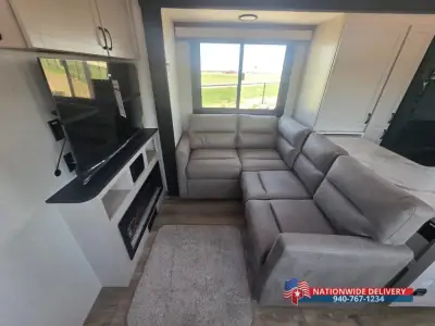 2026 Jayco Seismic 395 photo 19