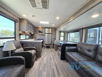 2021 Forest River Vibe 26RK photo 8