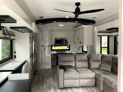 2025 Jayco Pinnacle 38FBRK photo 6