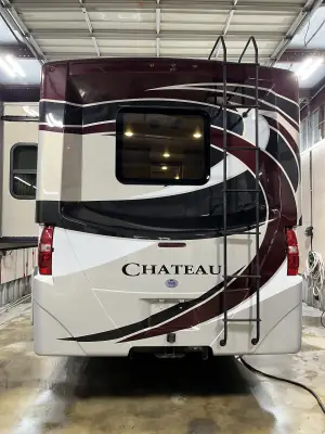 2018 Thor Motor Coach CHATEAU 35SM photo 6