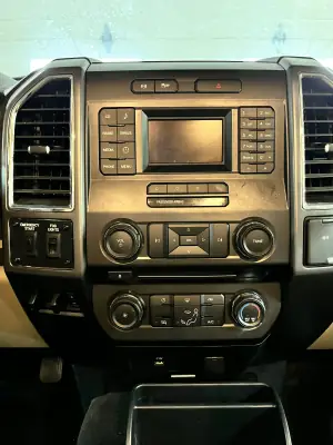2018 Thor Motor Coach CHATEAU 35SM photo 27