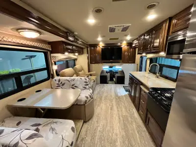 2018 Thor Motor Coach CHATEAU 35SM photo 53