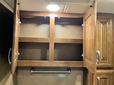 2018 Thor Motor Coach CHATEAU 35SM photo 42