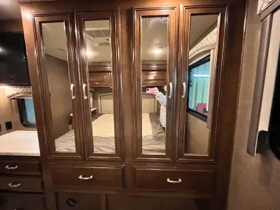 2018 Thor Motor Coach CHATEAU 35SM photo 47