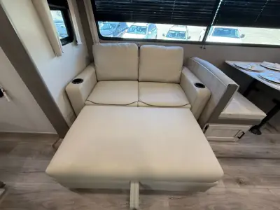 2026 Coachmen Catalina Legacy Edition 333DORM photo 27