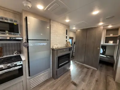 2026 Coachmen Catalina Legacy Edition 333DORM photo 66