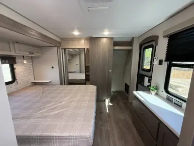 2026 Coachmen Catalina Legacy Edition 333DORM photo 52