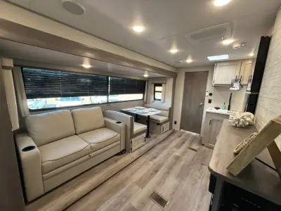 2026 Coachmen Catalina Legacy Edition 333DORM photo 10